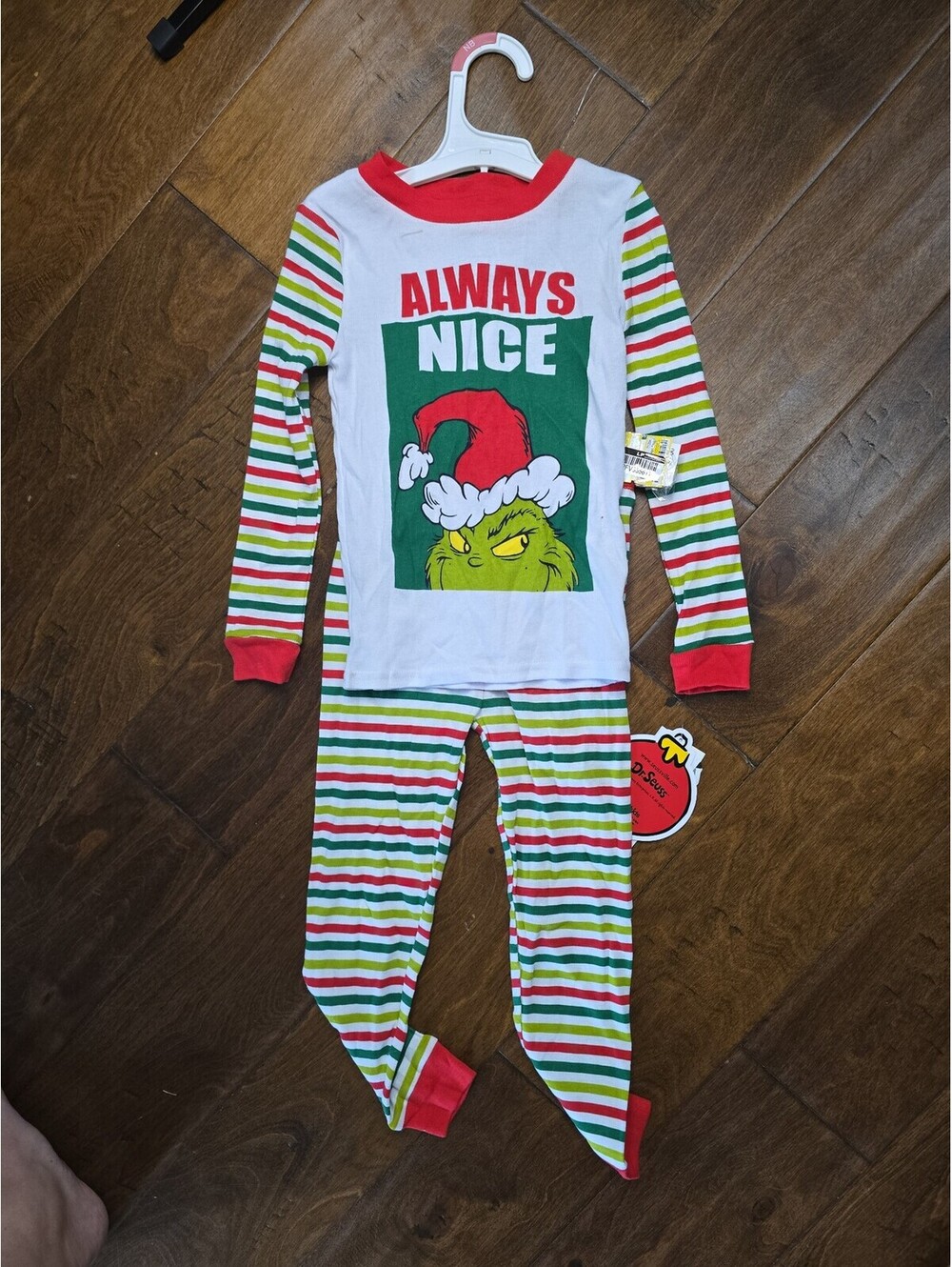4t brand new christmas, the grinch pajamas item 263G8